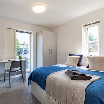 1 Bedroom Apartment - Image 1